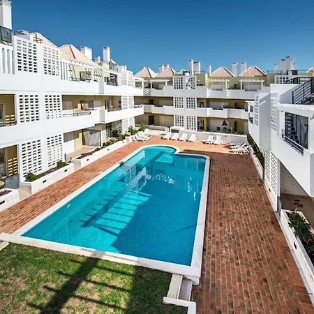 Bella-poolside Terrace & Alfresco Dining *